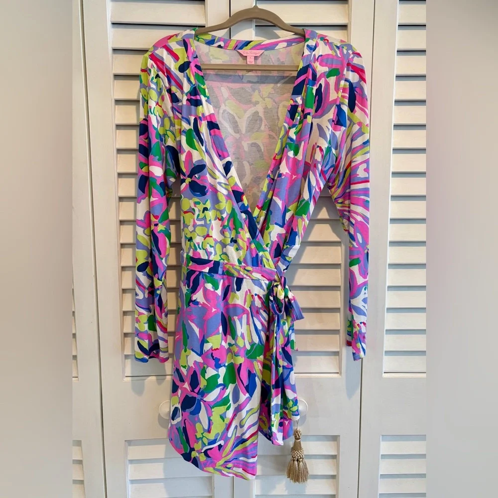 Lilly Pulitzer Karlie Wrap Romper in Abstract Tropical Floral Print SZ L - Picture 2 of 8